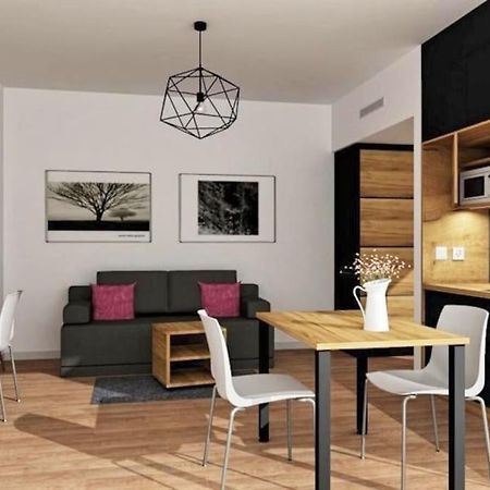 Apartimento Hydral Viene Wrocław Eksteriør billede
